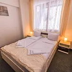 Grand Monastery Violet With One Bedroom And A Terrace شقة